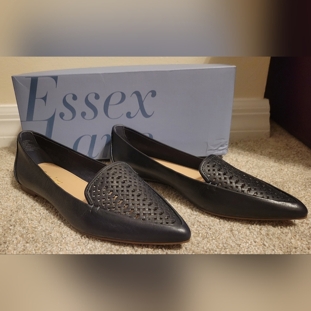 NEW IN BOX Essex Lane navy leather flats 6